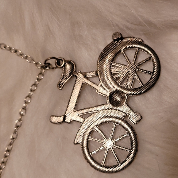 Bicycle 🚲 necklace jewelry - Picture 3 of 3